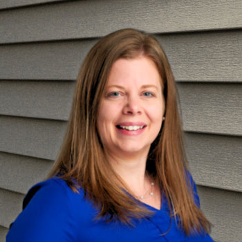 Lori Wiik Headshot Photo